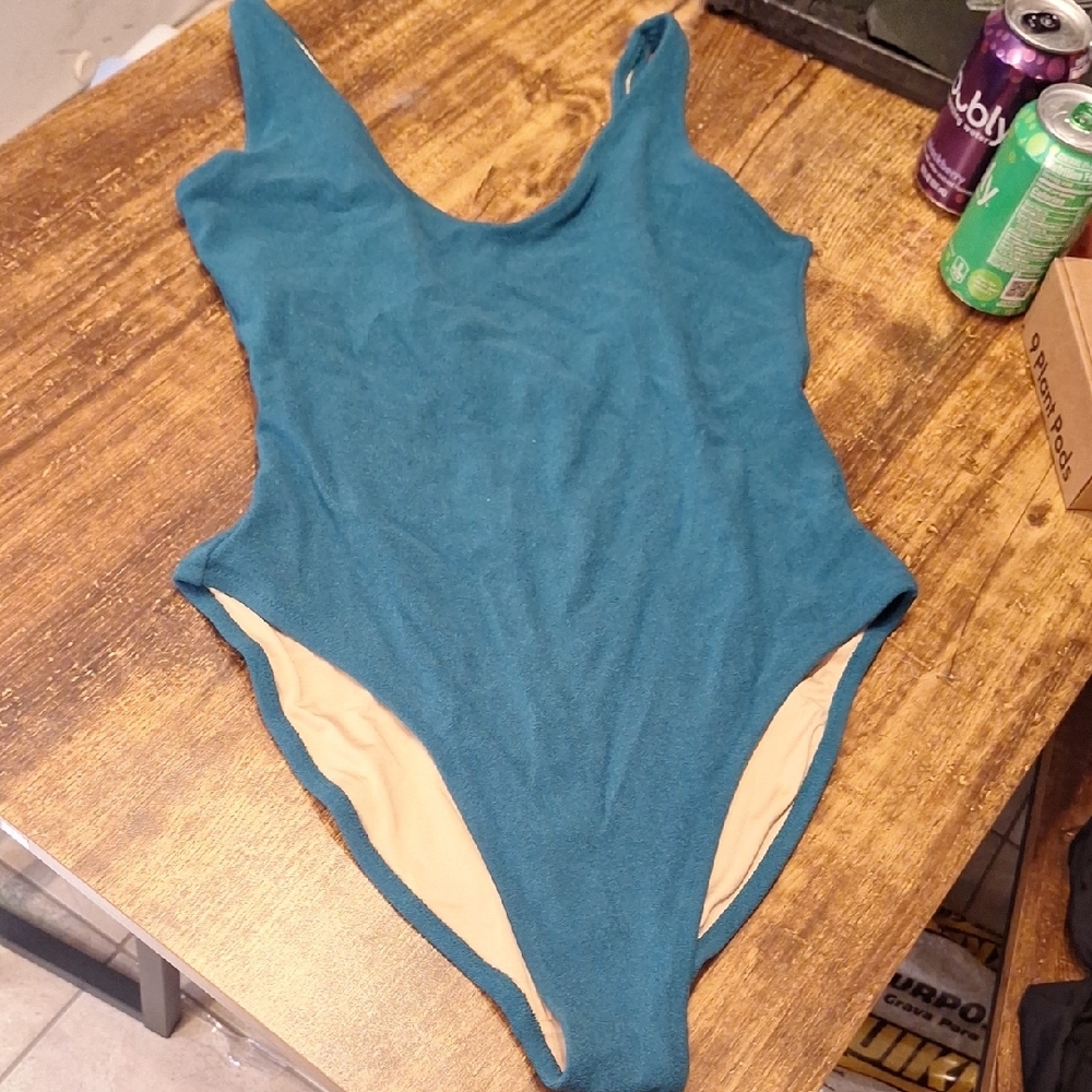 Old Navy Womens ? Piece Swimsuit